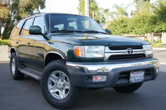 2002 Toyota 4Runner 4dr Sdn 750li Xdrive AWD Sedan