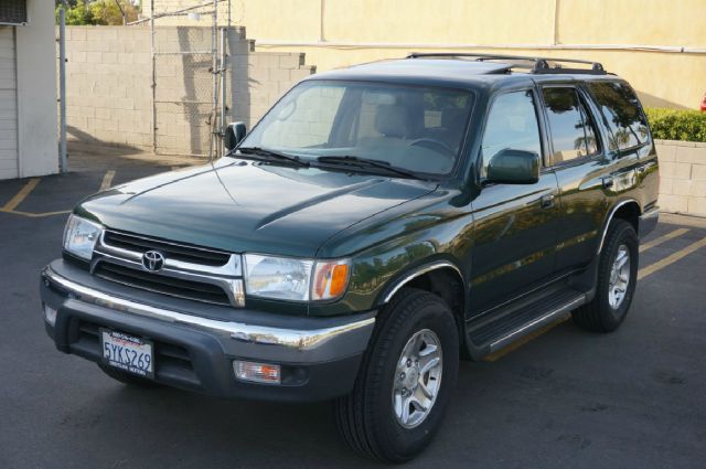 2002 Toyota 4Runner 4dr Sdn 750li Xdrive AWD Sedan