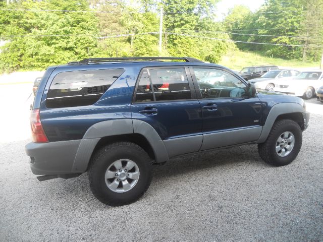 2003 Toyota 4Runner Crew Cab 126.0 WB 4WD LT w/1L