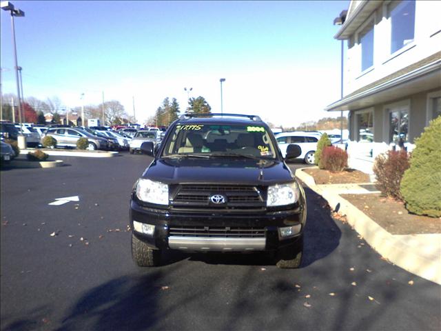 2004 Toyota 4Runner Yaris Sedan