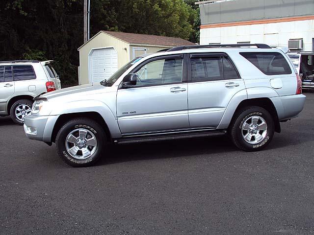 2004 Toyota 4Runner LT Pickup 4D 8 Ft