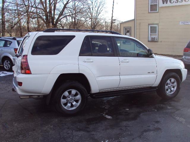 2004 Toyota 4Runner LT Pickup 4D 8 Ft