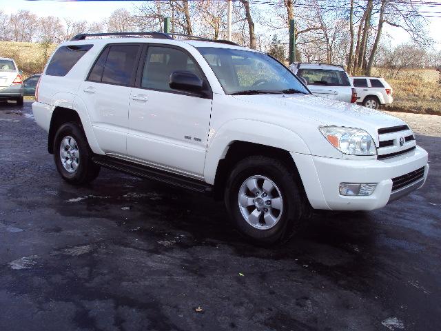 2004 Toyota 4Runner LT Pickup 4D 8 Ft