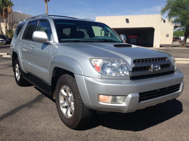 2004 Toyota 4Runner LTZ, DVD, NAV, SUN Roof, Loade