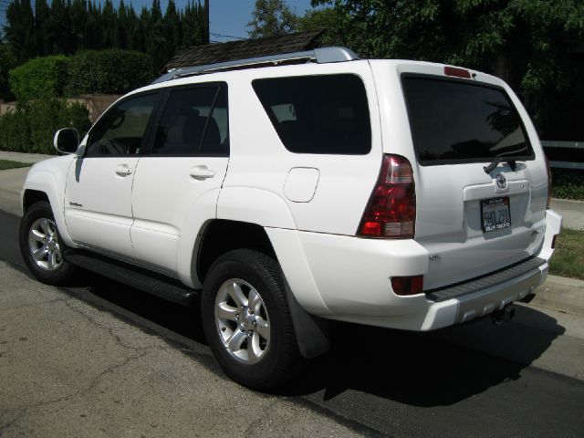 2004 Toyota 4Runner LTZ, DVD, NAV, SUN Roof, Loade