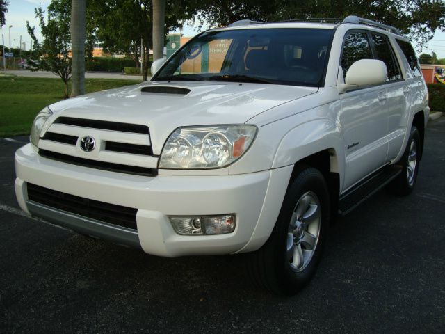 2004 Toyota 4Runner LTZ, DVD, NAV, SUN Roof, Loade