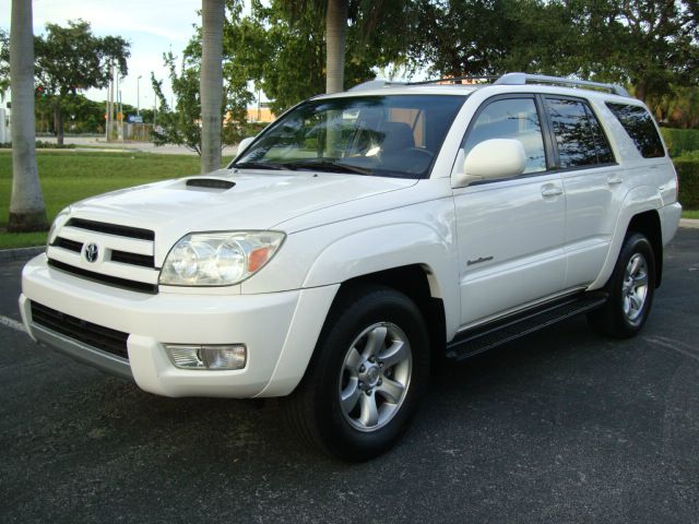 2004 Toyota 4Runner LTZ, DVD, NAV, SUN Roof, Loade