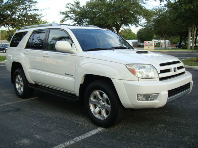 2004 Toyota 4Runner LTZ, DVD, NAV, SUN Roof, Loade