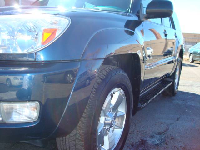 2005 Toyota 4Runner LT Pickup 4D 8 Ft