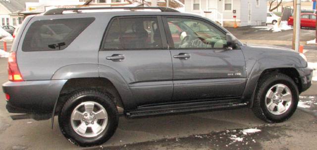 2005 Toyota 4Runner LT Pickup 4D 8 Ft