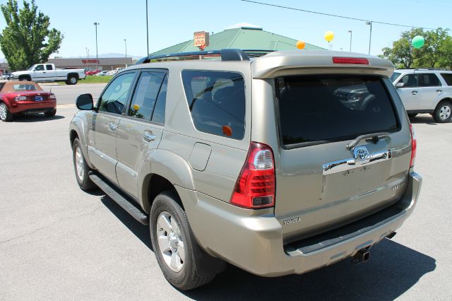 2006 Toyota 4Runner 3.5 H.O V6 Sedan