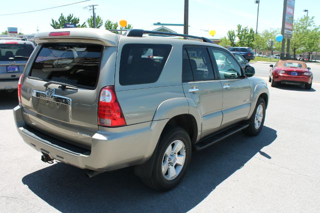 2006 Toyota 4Runner 3.5 H.O V6 Sedan