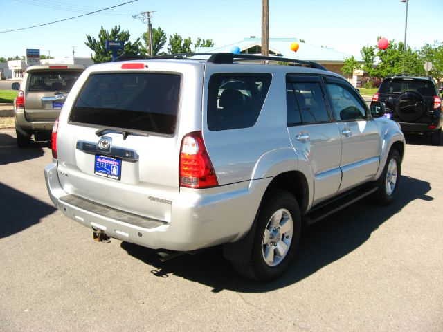 2006 Toyota 4Runner 3.5 H.O V6 Sedan