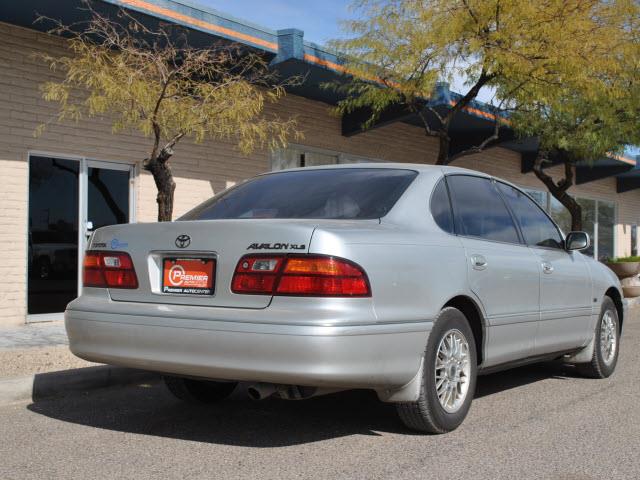 1999 Toyota Avalon XLS