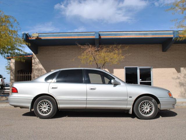 1999 Toyota Avalon XLS