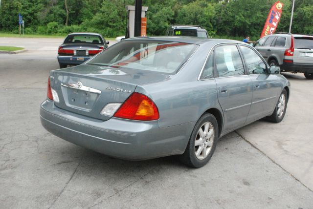 2000 Toyota Avalon XLS