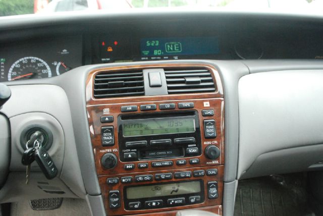 2000 Toyota Avalon XLS