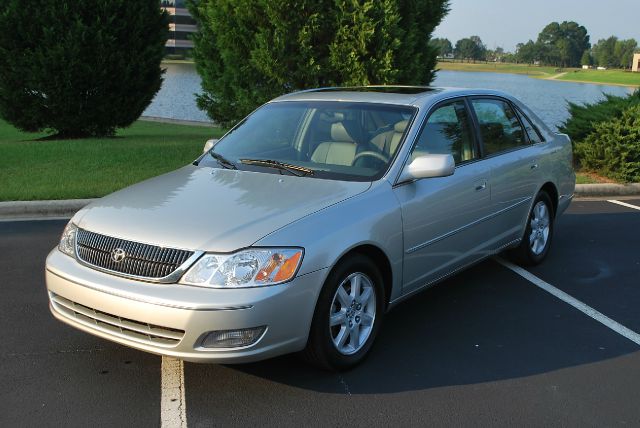 2000 Toyota Avalon XLS