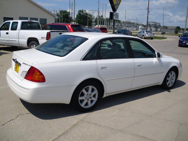 2000 Toyota Avalon XLS