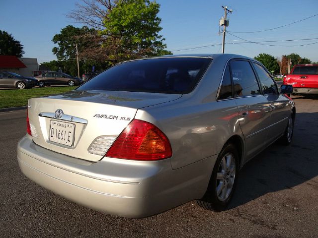 2000 Toyota Avalon XLS