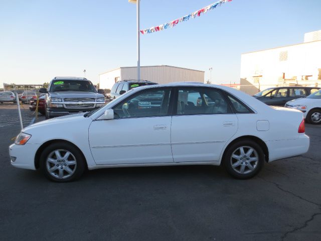 2000 Toyota Avalon XLS