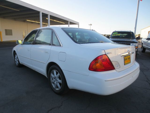 2000 Toyota Avalon XLS