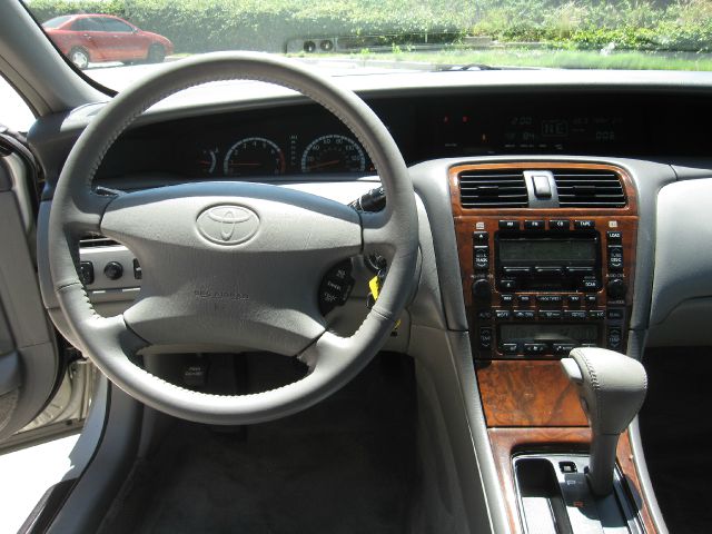 2000 Toyota Avalon XLS