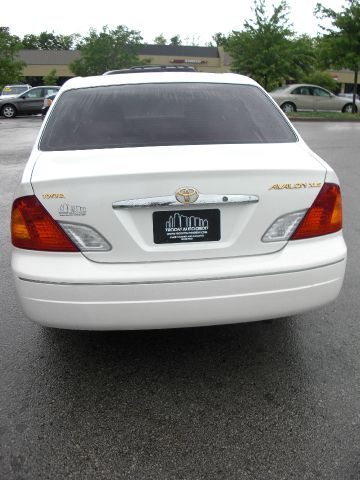 2001 Toyota Avalon XLS