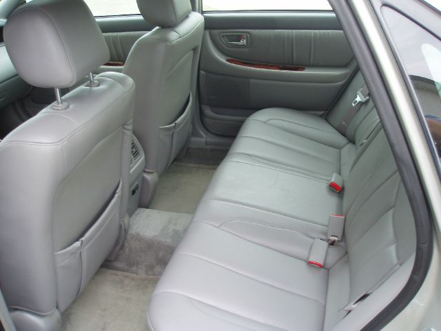 2001 Toyota Avalon XLS