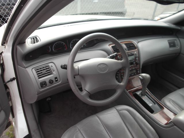 2001 Toyota Avalon XLS