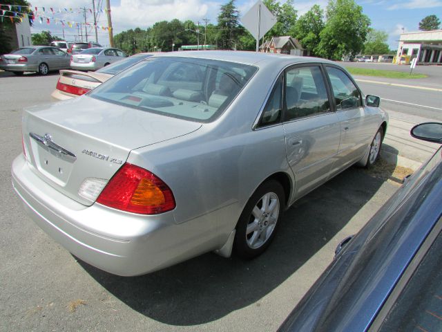 2001 Toyota Avalon XLS