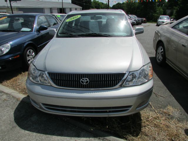 2001 Toyota Avalon XLS