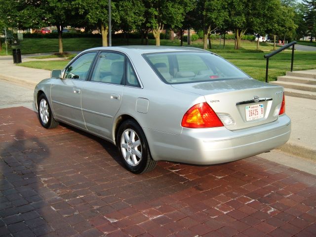 2002 Toyota Avalon XLS