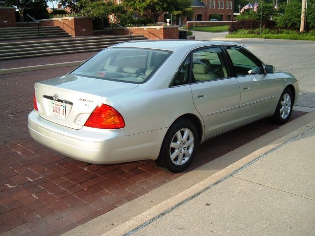 2002 Toyota Avalon XLS