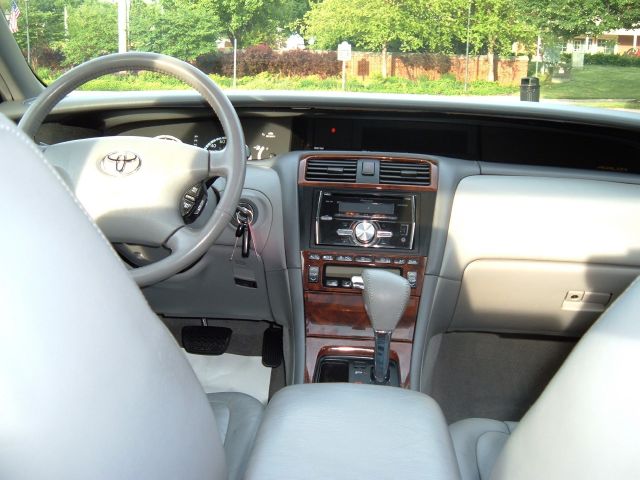 2002 Toyota Avalon XLS