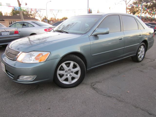 2002 Toyota Avalon XLS