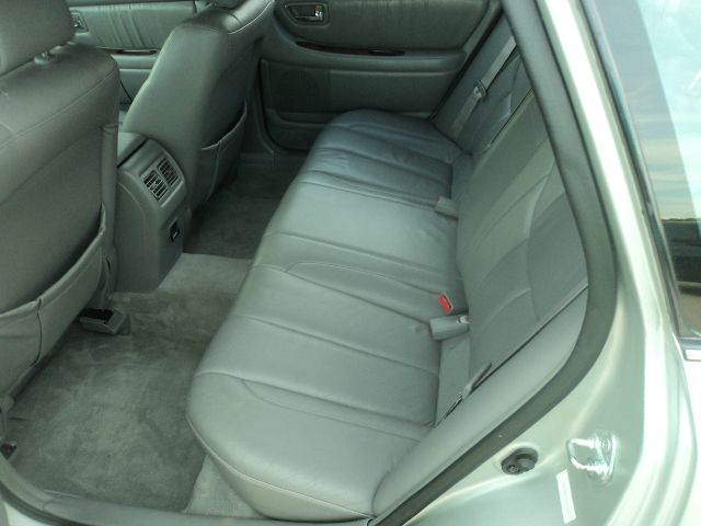 2002 Toyota Avalon XLS