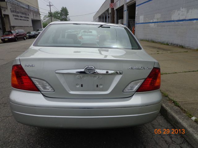 2002 Toyota Avalon Sport 4WD