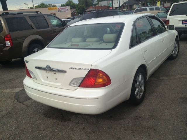 2002 Toyota Avalon XLS