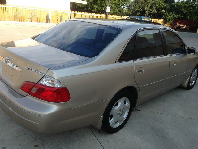 2003 Toyota Avalon XLS