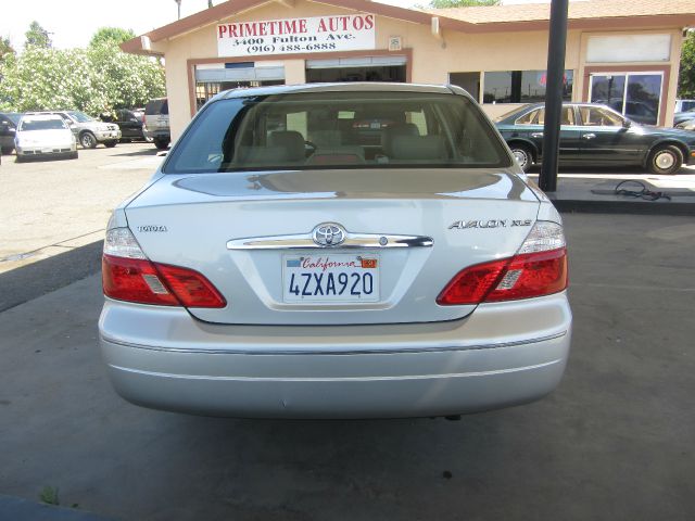 2003 Toyota Avalon XLS