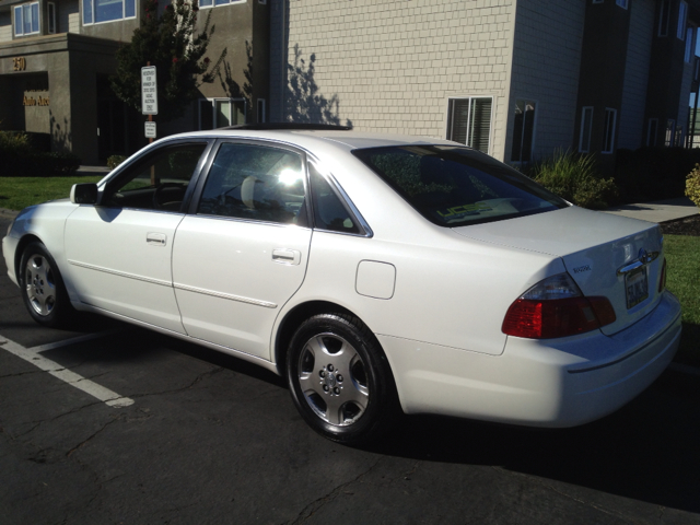 2003 Toyota Avalon XLS