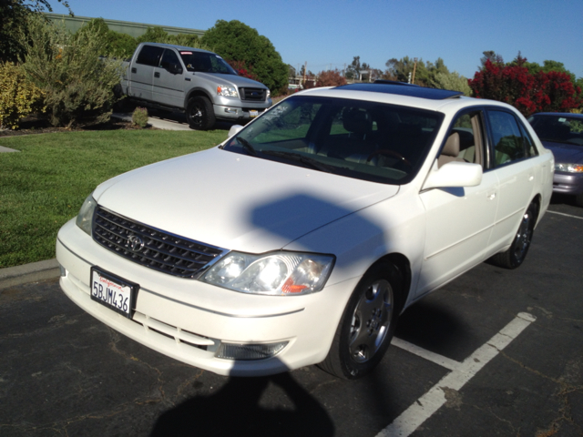 2003 Toyota Avalon XLS