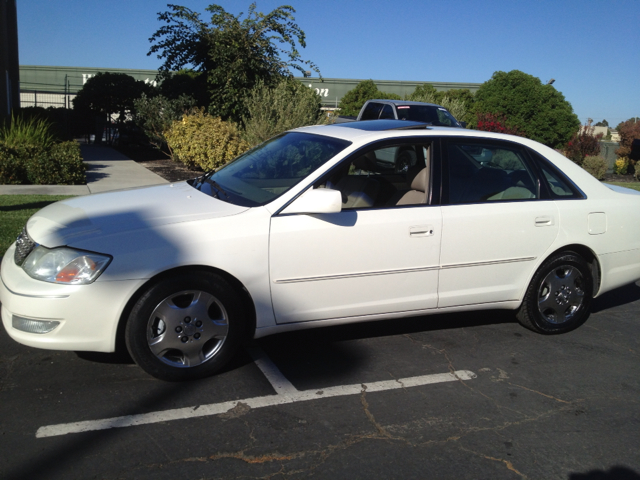 2003 Toyota Avalon XLS