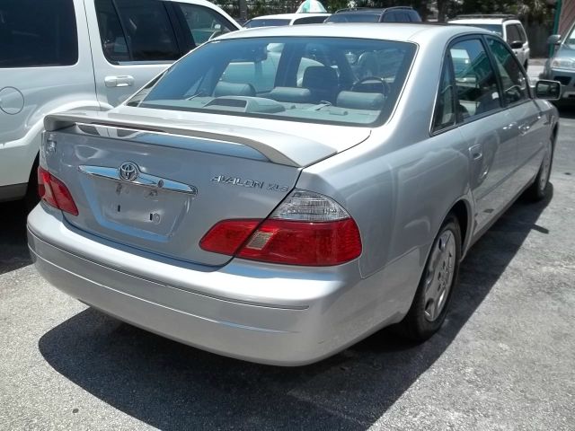 2003 Toyota Avalon XLS