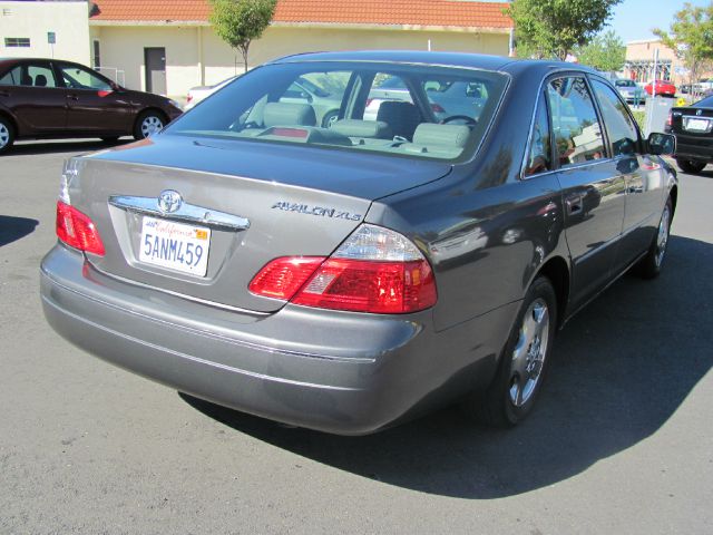 2003 Toyota Avalon XLS