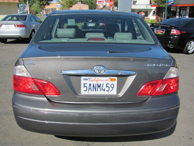 2003 Toyota Avalon XLS