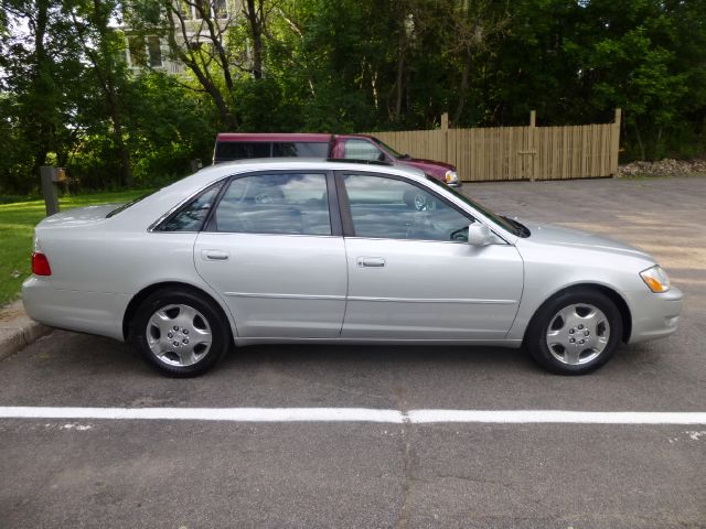 2003 Toyota Avalon XLS