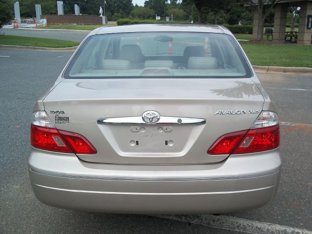 2003 Toyota Avalon XLS