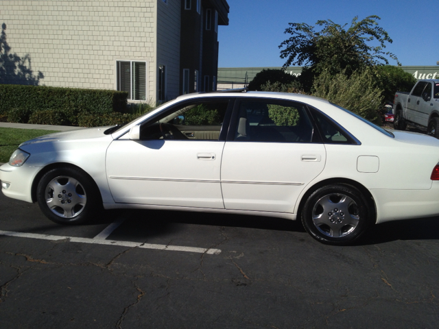 2003 Toyota Avalon XLS